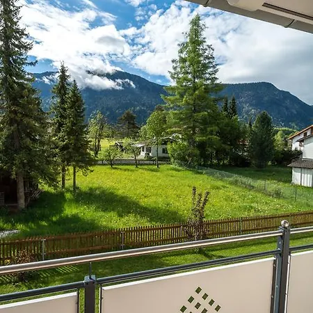 Alpenpanorama Apartamento *